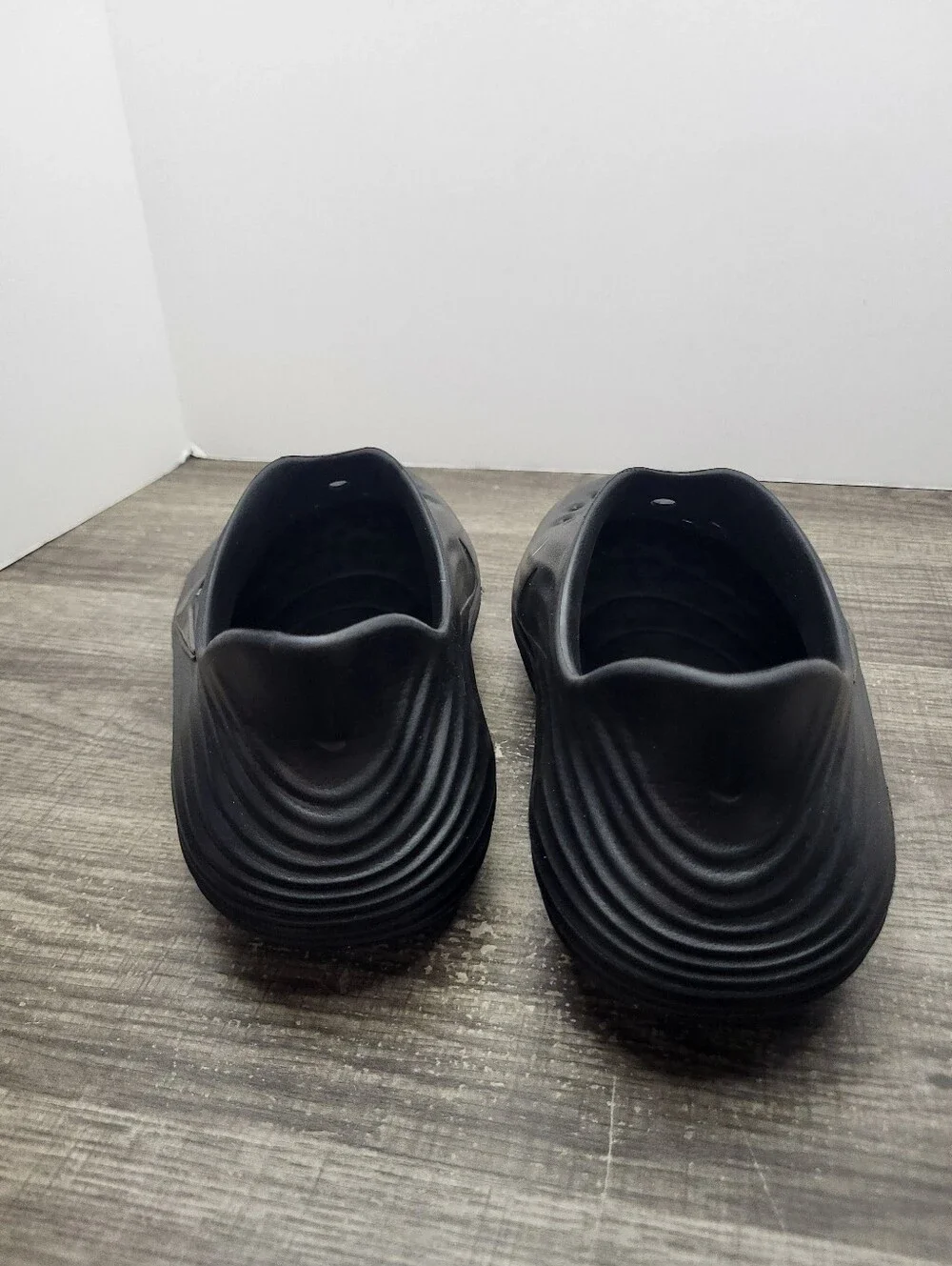 Nike ReactX Rejuven8 Black Recovery Shoes Zoom  Womens Size 7
